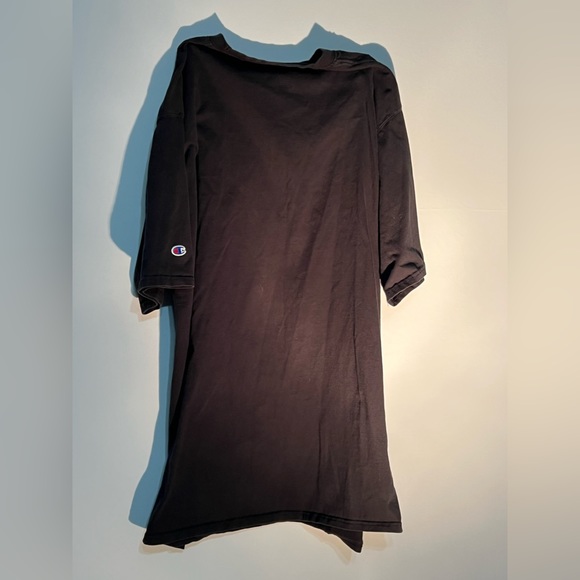 Basic Champion Tee - Picture 3 of 4